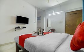 Hotel O Broholic Hotels Near Botanical Garden
